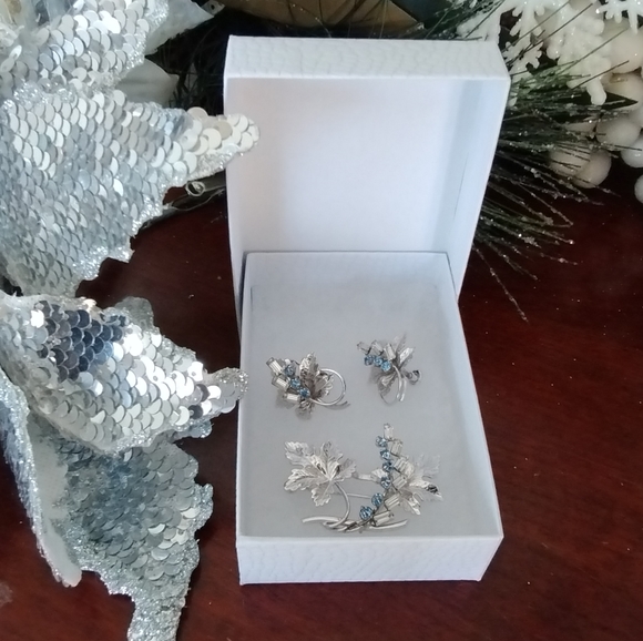 Vintage Sterling Silver Sparkly Brooch & Earring Set signed Carl Art - Picture 5 of 16
